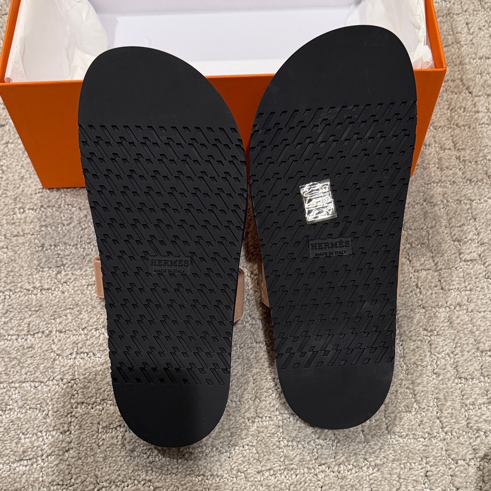 Hermès Chypre Sandals Nude - Picture 4 of 5